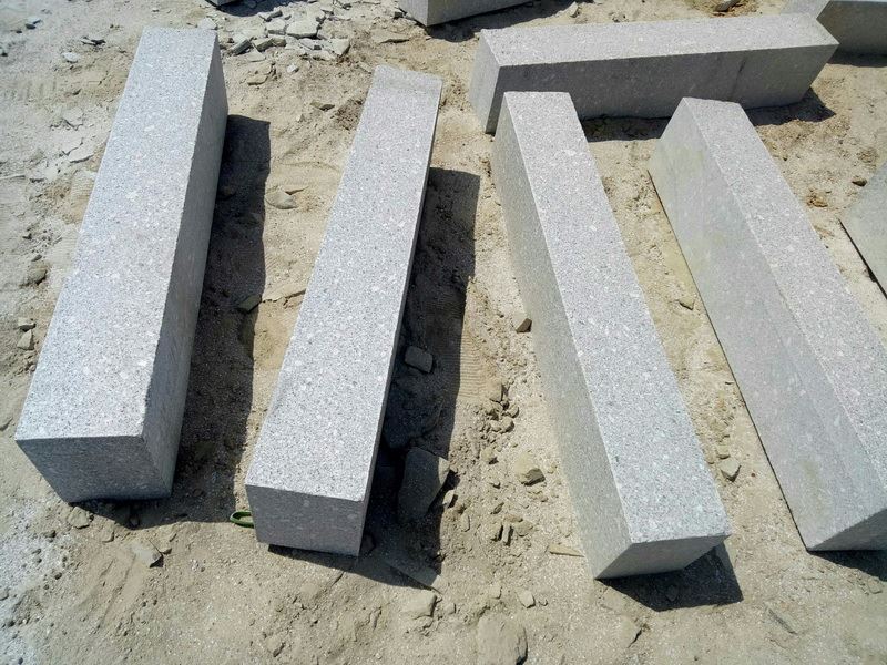 G375 kerbstone