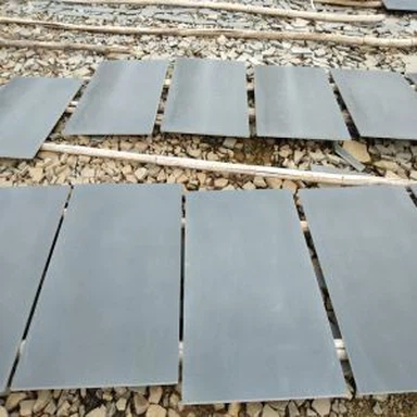 کاشی سنگ بازالت سیاه روشن