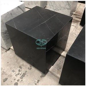 میز کناری مکعب مرمری سیاه